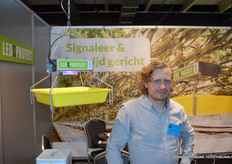 Met LED-licht plagen bestrijden, dat is wat ze doen bij LedsProtect. Op de foto Geert Kerkhof.